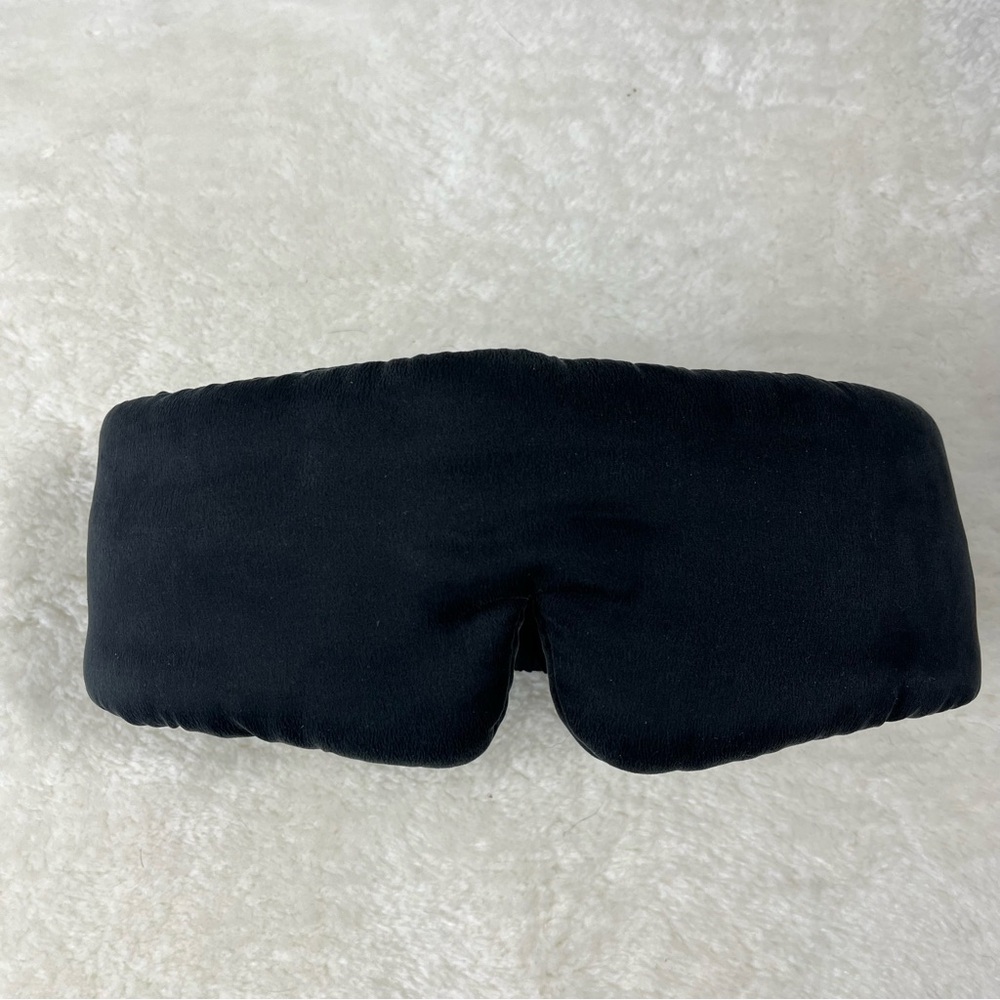 NWOT Lahgo washable silk sleep eye mask